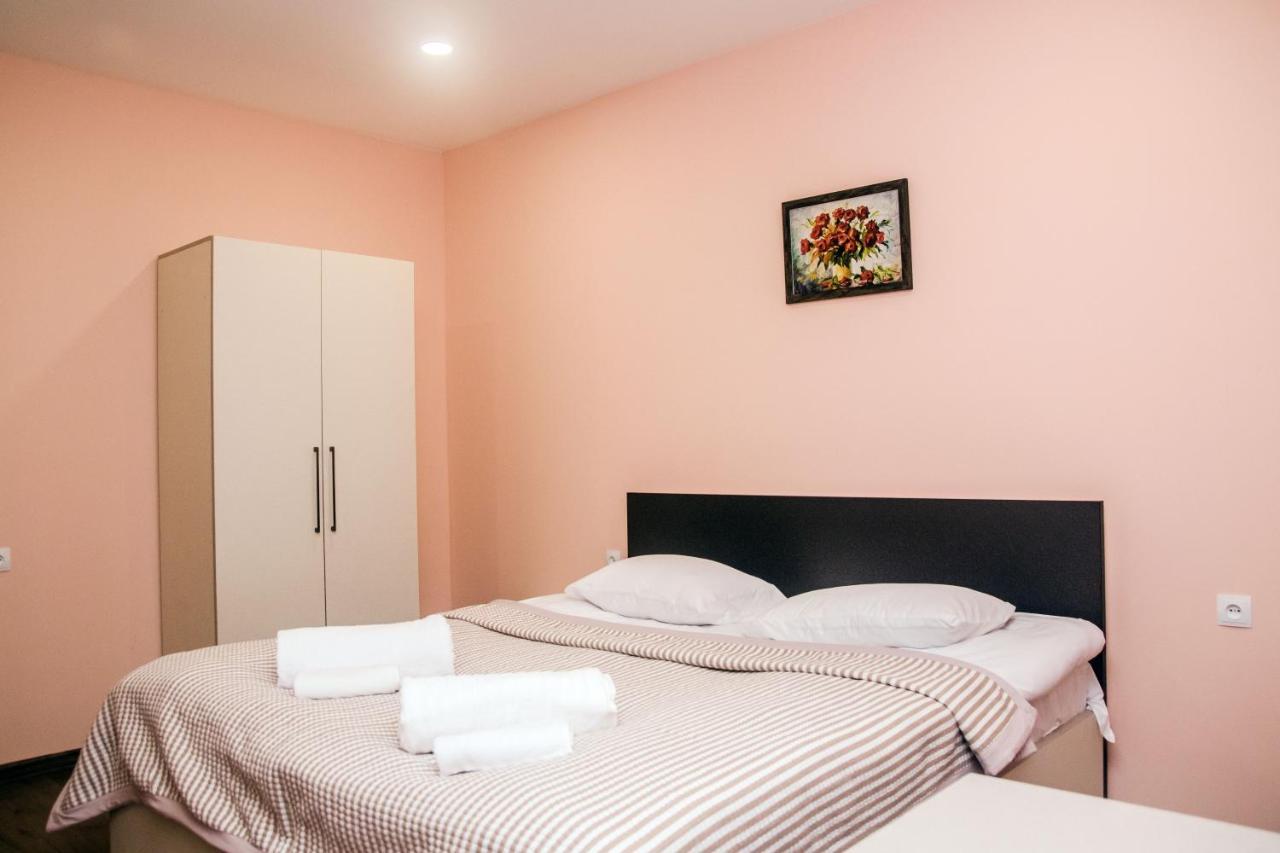 Red Hotel Тбілісі Екстер'єр фото